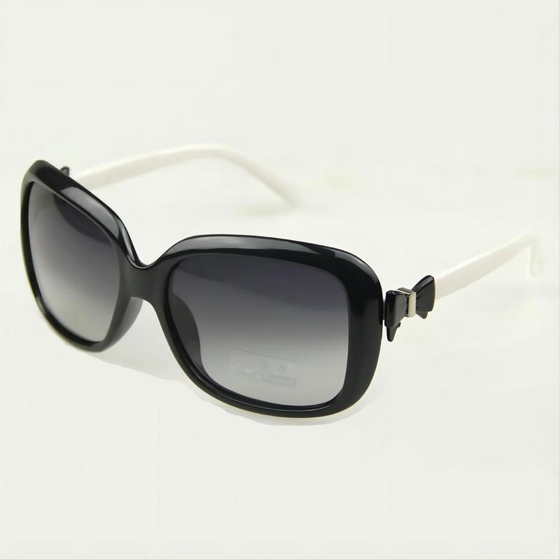Black/White Plastic Frame Butterfly Knot Polarized Sunglasses For Women