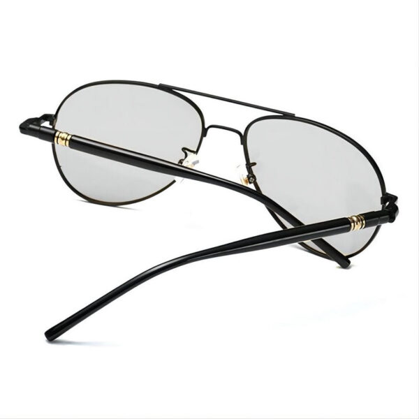 Metal Pilot-Style Polarized Photochromic Sunglasses For Men Black Frame Gray Lens