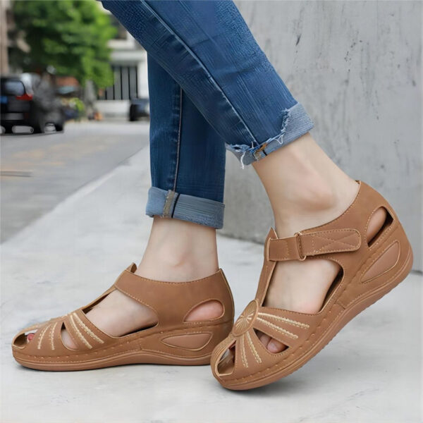 Casual Closed Toe Ankle Strap Floral Wedge Sandals Brown